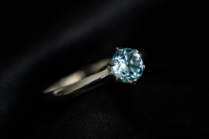 Ring "Dreams" (5 mm gemstone; model 2)