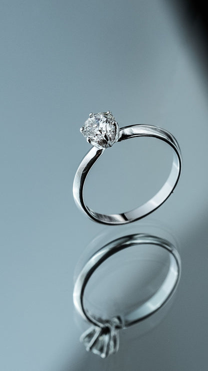 Ring "Dreams" (5 mm gemstone; model 2)
