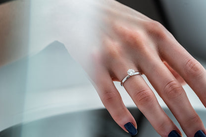 Ring "Dreams" (5 mm gemstone; model 2)