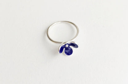 Ring "Flower" with enamel