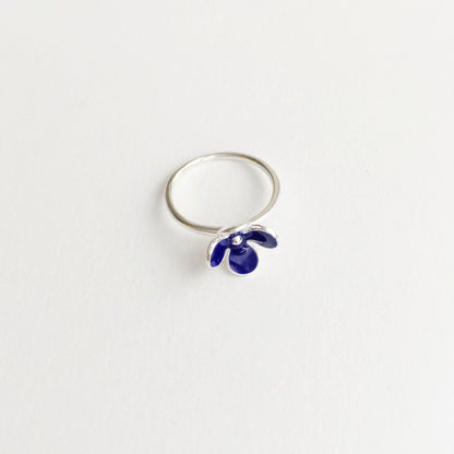 Ring "Flower" with enamel