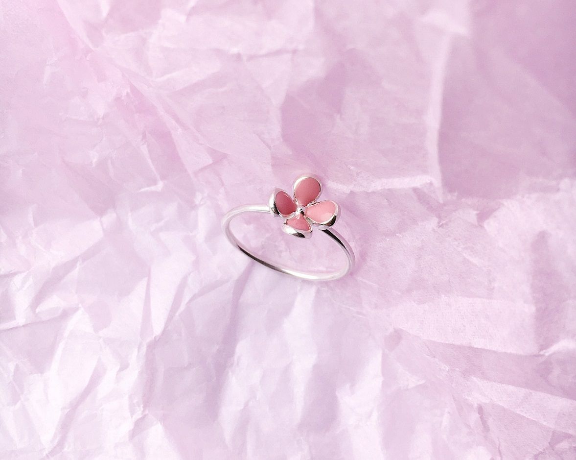 Ring "Flower" with enamel