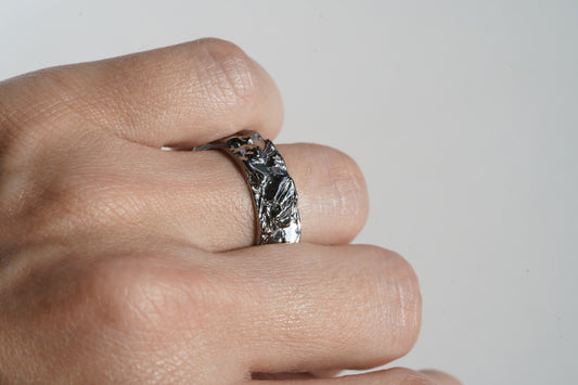 Wedding ring "Granite Rock" dark (6 mm)