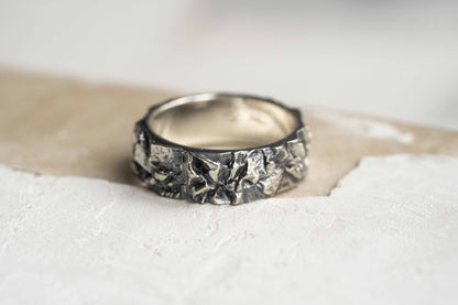 Ring "GRANITE ROCK" blackened (7 mm)