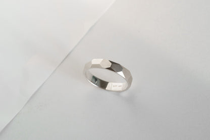 Ring "LARGE FACETS" (4 mm)