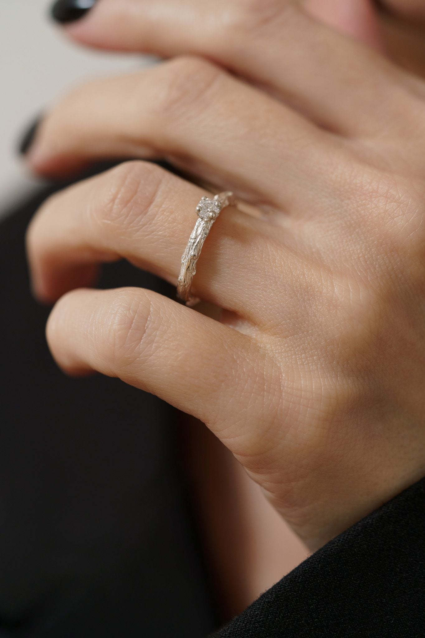 Ring "Light vine" (gemstone 3,5 mm)