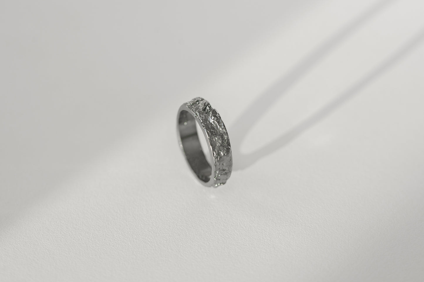 Ring "Oak bark" blackened (5 mm)