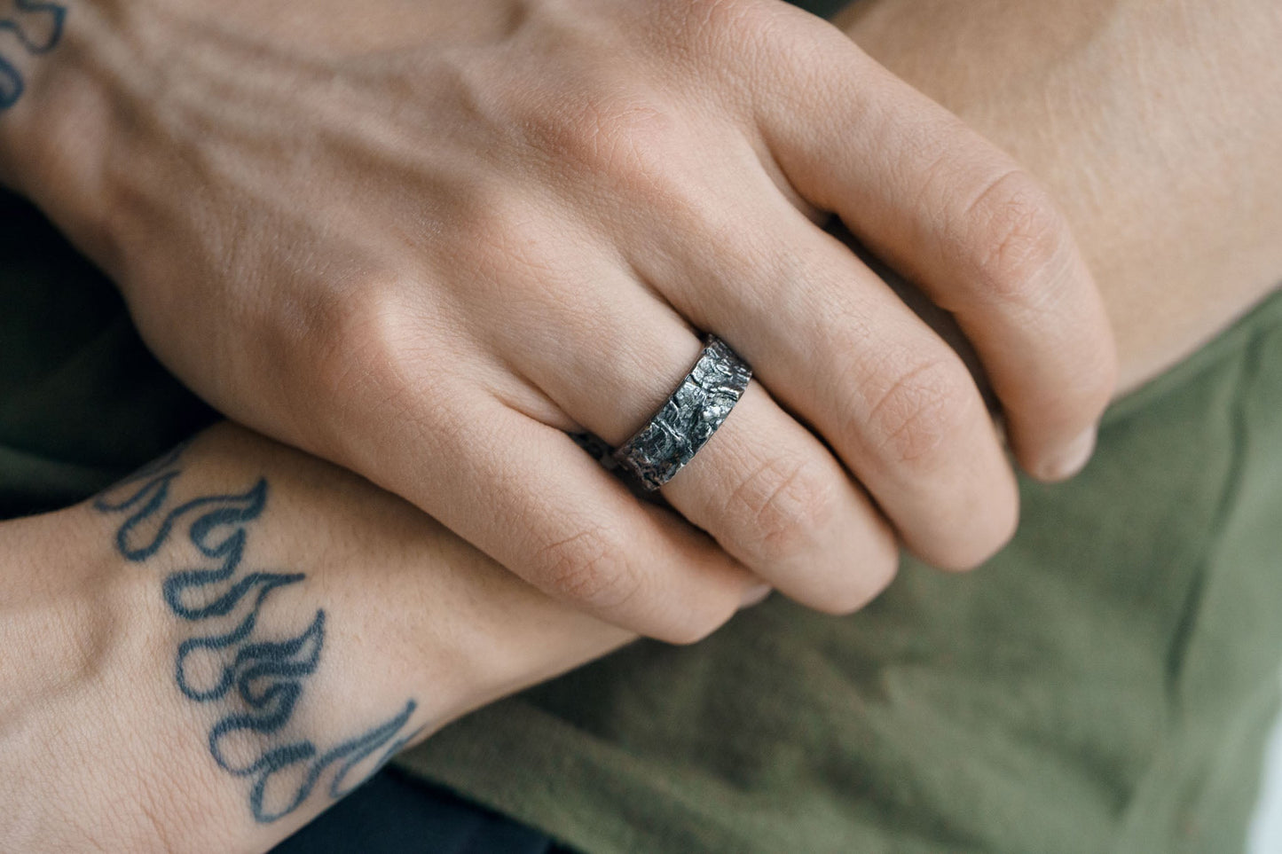 Ring "OAK BARK" blackened (8 mm)