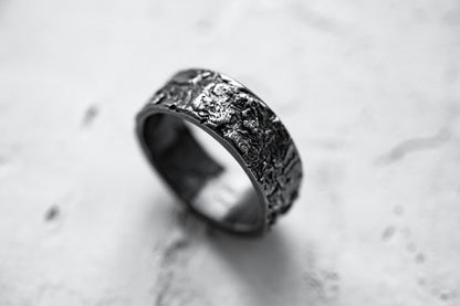 Ring "OAK BARK" blackened (8 mm)