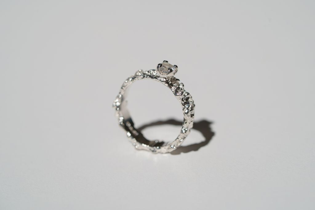 Ring “Reefs” (gemstone 4 mm)