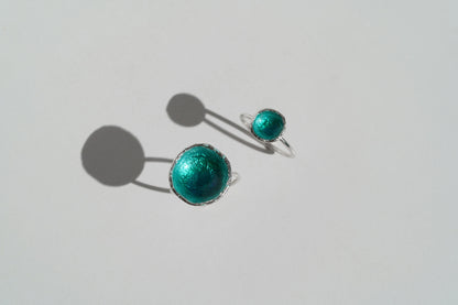 Ring "Sea" emerald (9 mm)