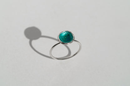 Ring "Sea" emerald (9 mm)