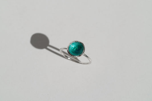 Ring "Sea" emerald (9 mm)