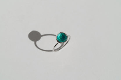 Ring "Sea" emerald (9 mm)