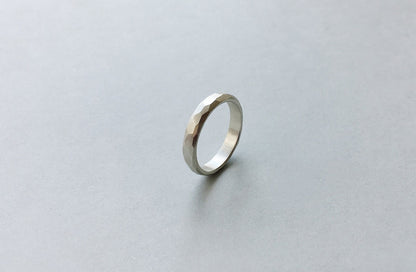 Ring "SMALL FACETS" (4 mm)