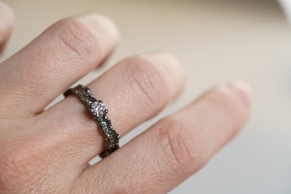 Ring “Reefs” blackened (gemstone 4 mm)