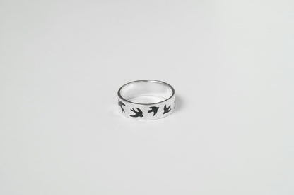 Ring "Swallows" with black enamel (5 mm)
