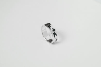 Ring "Swallows" with black enamel (5 mm)