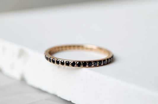 Ring "Thread" (gemstones all over the ring)