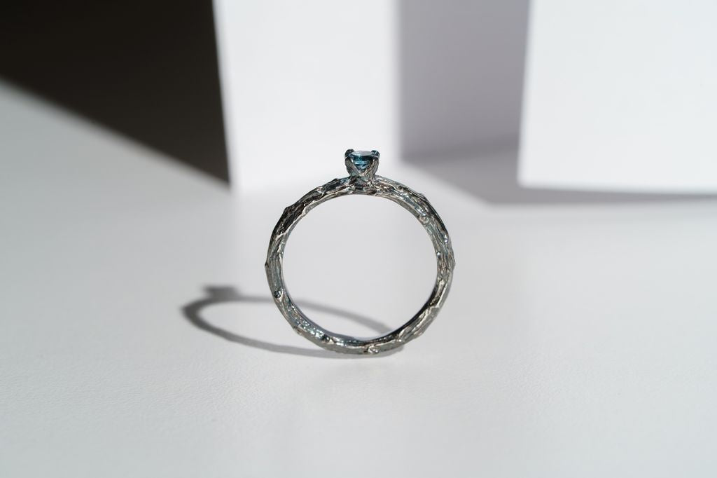 Ring "Dark vine" (gemstone 3,5 mm)