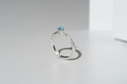 Ring "Light vine" (gemstone 3,5 mm)