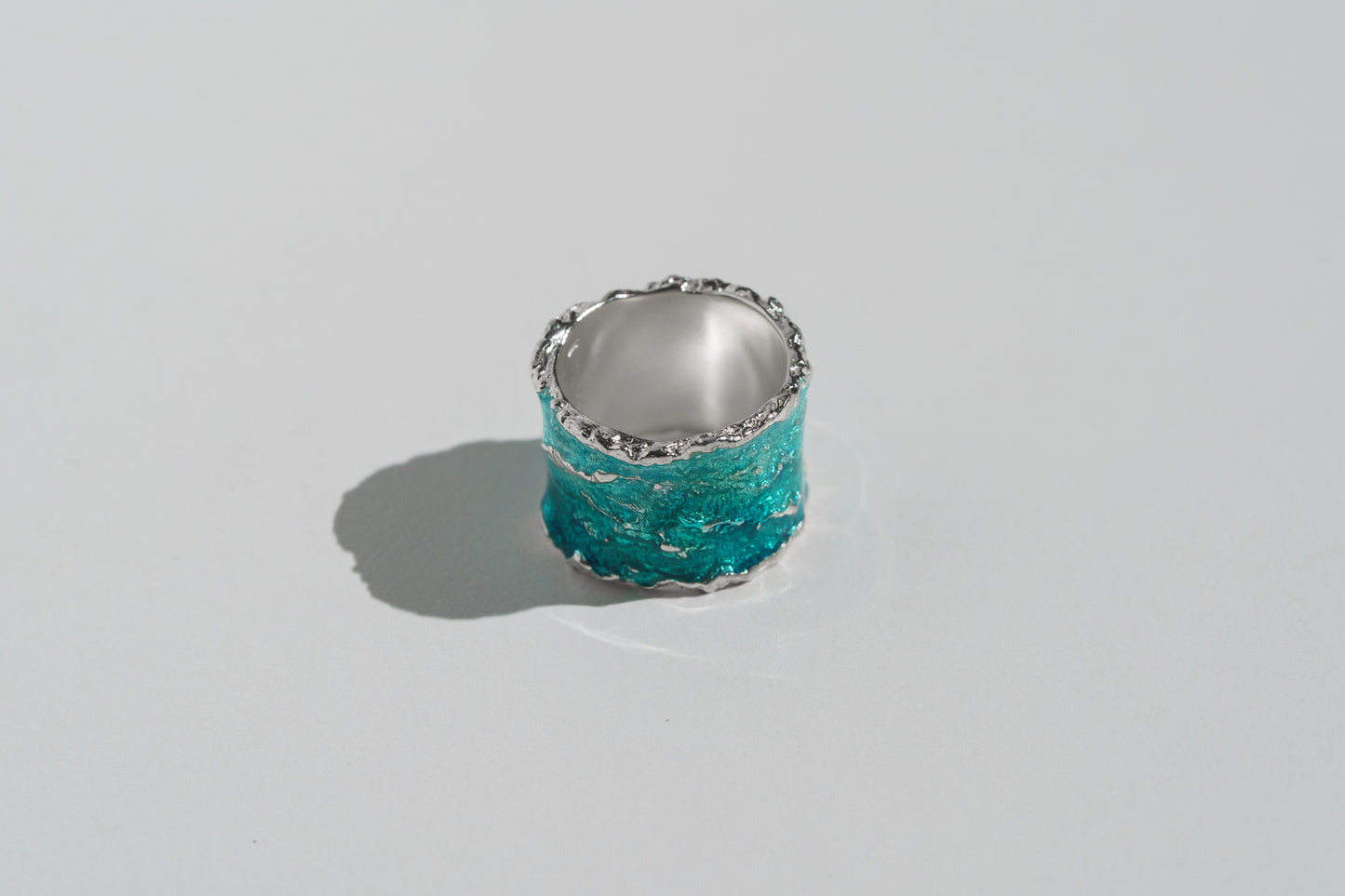 Ring "Wave" emerald (15 mm)