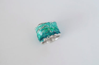 Ring "Wave" emerald (15 mm)