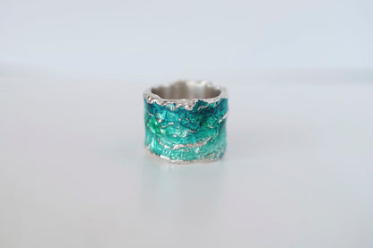 Ring "Wave" emerald (15 mm)
