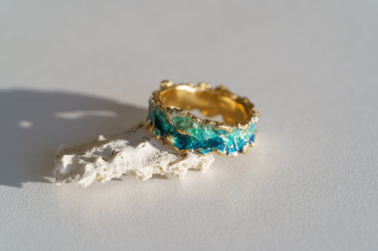 Ring "Wave" emerald (6 mm)