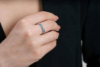 Ring "Wave" (4 mm) blue with cubic zirconia