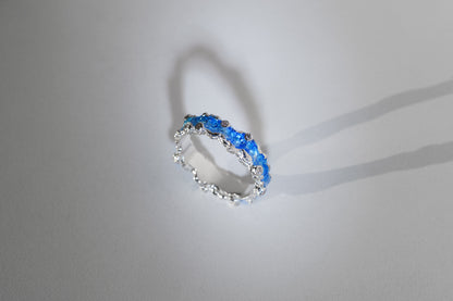 Ring "Wave" (4 mm) blue with cubic zirconia