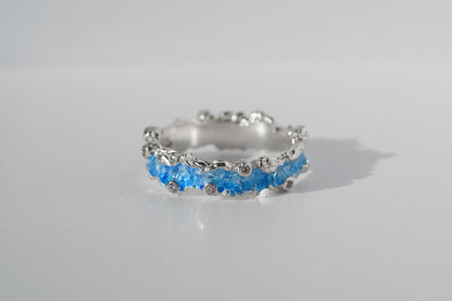 Ring "Wave" (4 mm) blue with cubic zirconia