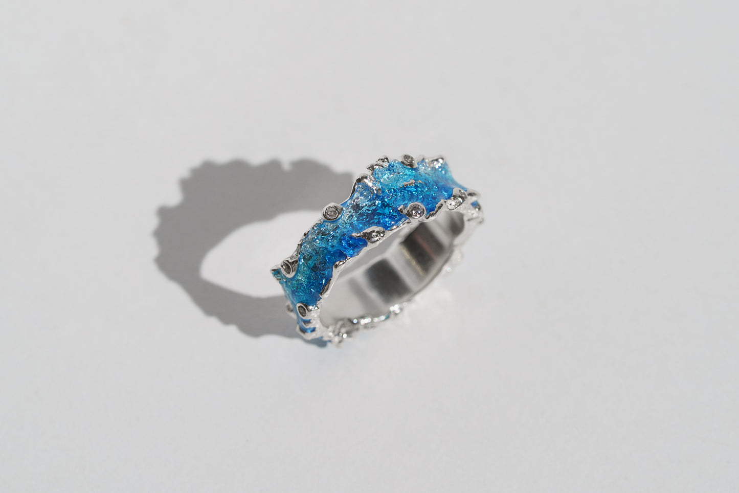 Ring "Wave" (6 mm) blue with cubic zirconia