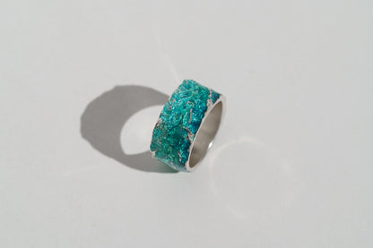 Ring "WAVE" emerald (10 mm) with smooth edges