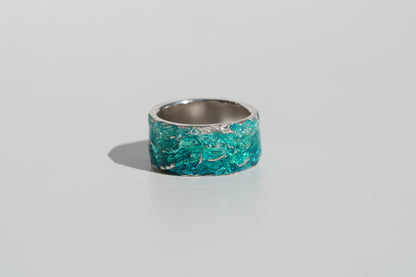 Ring "WAVE" emerald (10 mm) with smooth edges