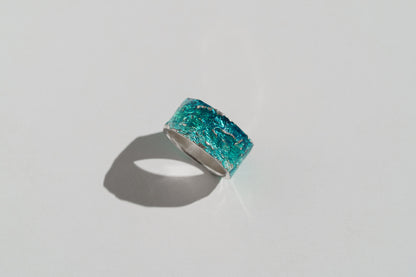 Ring "WAVE" emerald (10 mm) with smooth edges