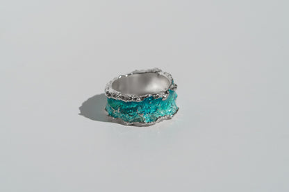 Ring "Wave" emerald (10 mm)