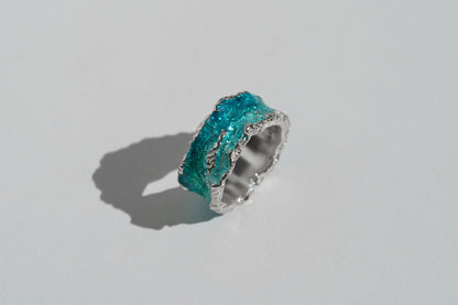 Ring "Wave" emerald (10 mm)