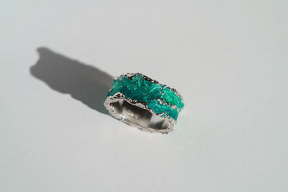 Ring "Wave" emerald (10 mm)