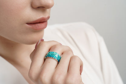 Ring "WAVE" emerald (10 mm) with smooth edges