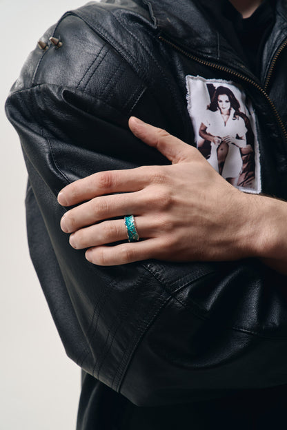 Ring "Wave" emerald (10 mm)