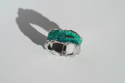 Ring "Wave" emerald (10 mm)