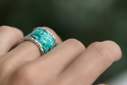 Ring "WAVE" emerald (15 mm)