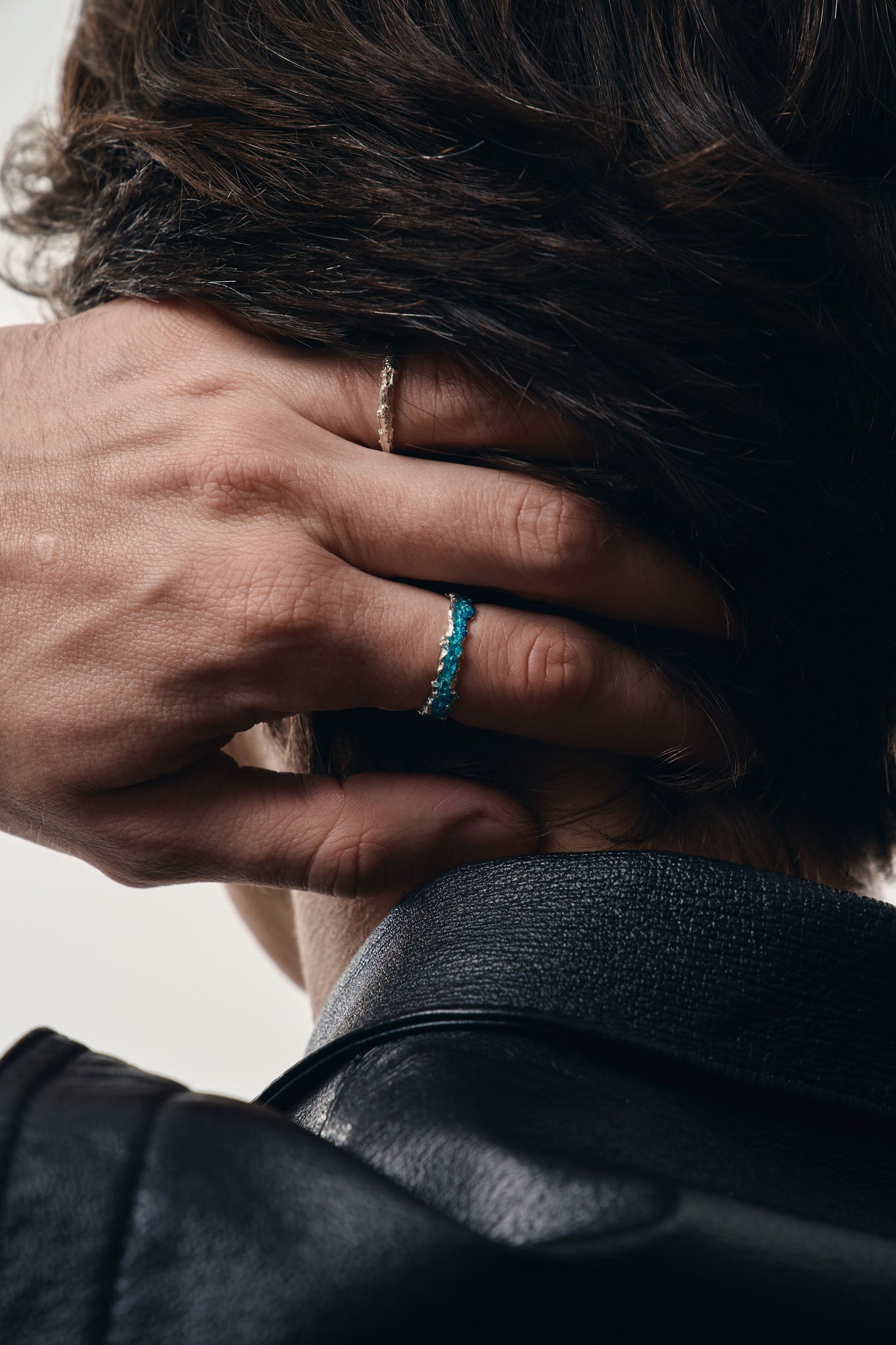 Ring "Wave" emerald (4 mm)