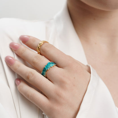 Ring "Wave" emerald (6 mm)
