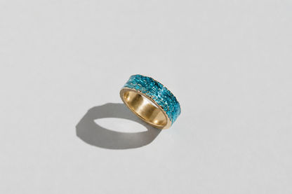 Ring "WAVE" emerald (6 mm) with smooth edges
