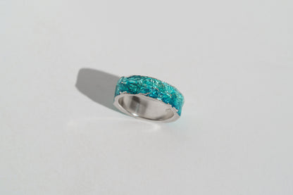 Ring "WAVE" emerald (6 mm) with smooth edges