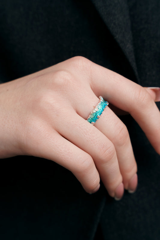 Ring "Wave" (6 mm) emerald with cubic zirconia