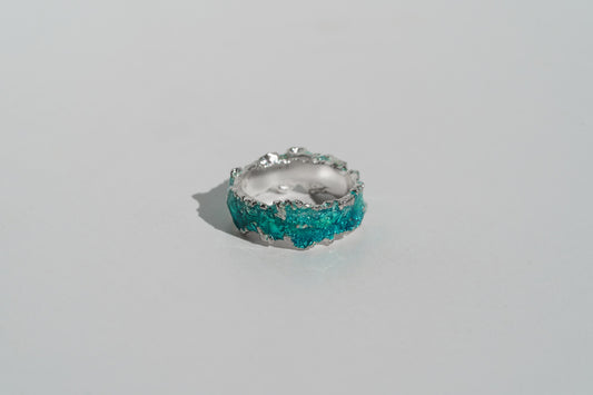 Ring "Wave" emerald (6 mm)