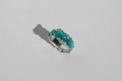 Ring "Wave" emerald (6 mm)